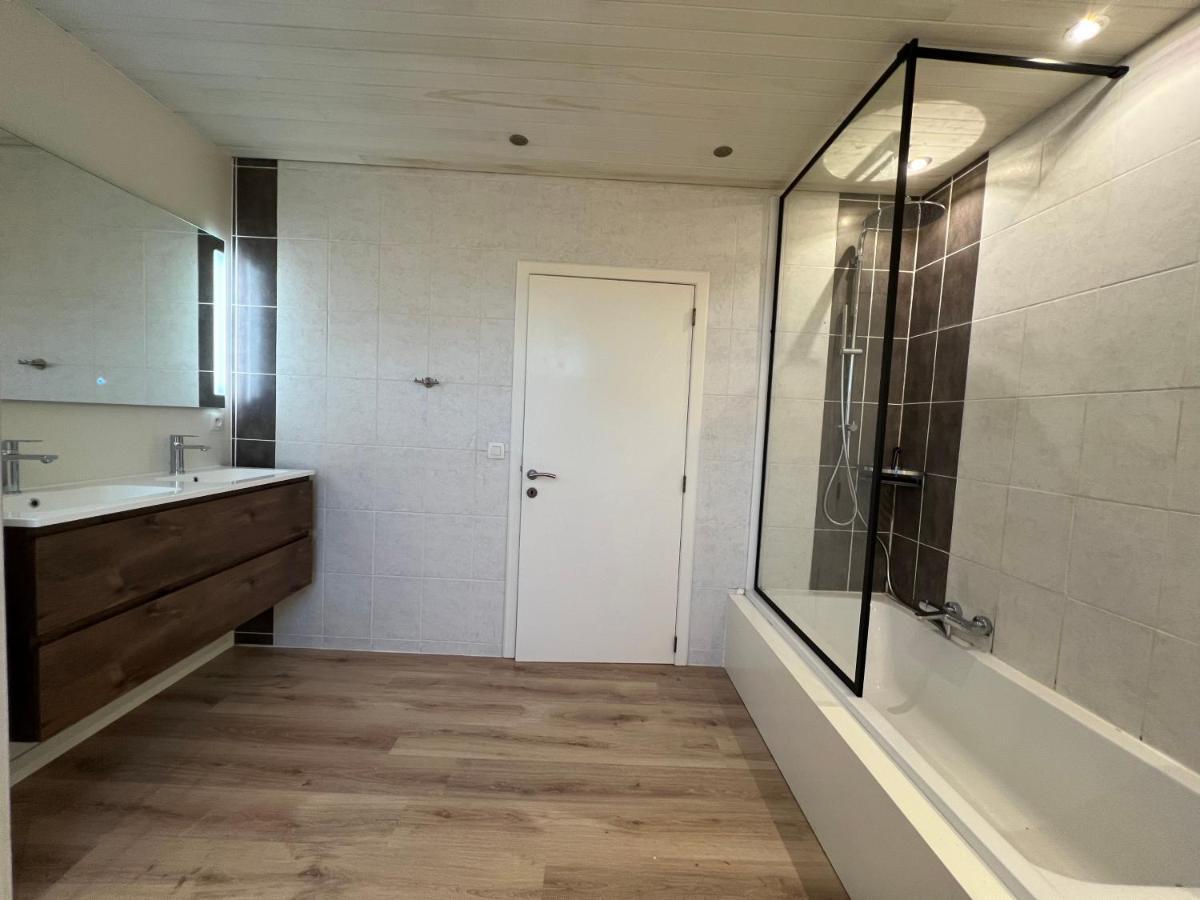 Ruim App. Met Grote Garage Apartment Ypres Exterior photo